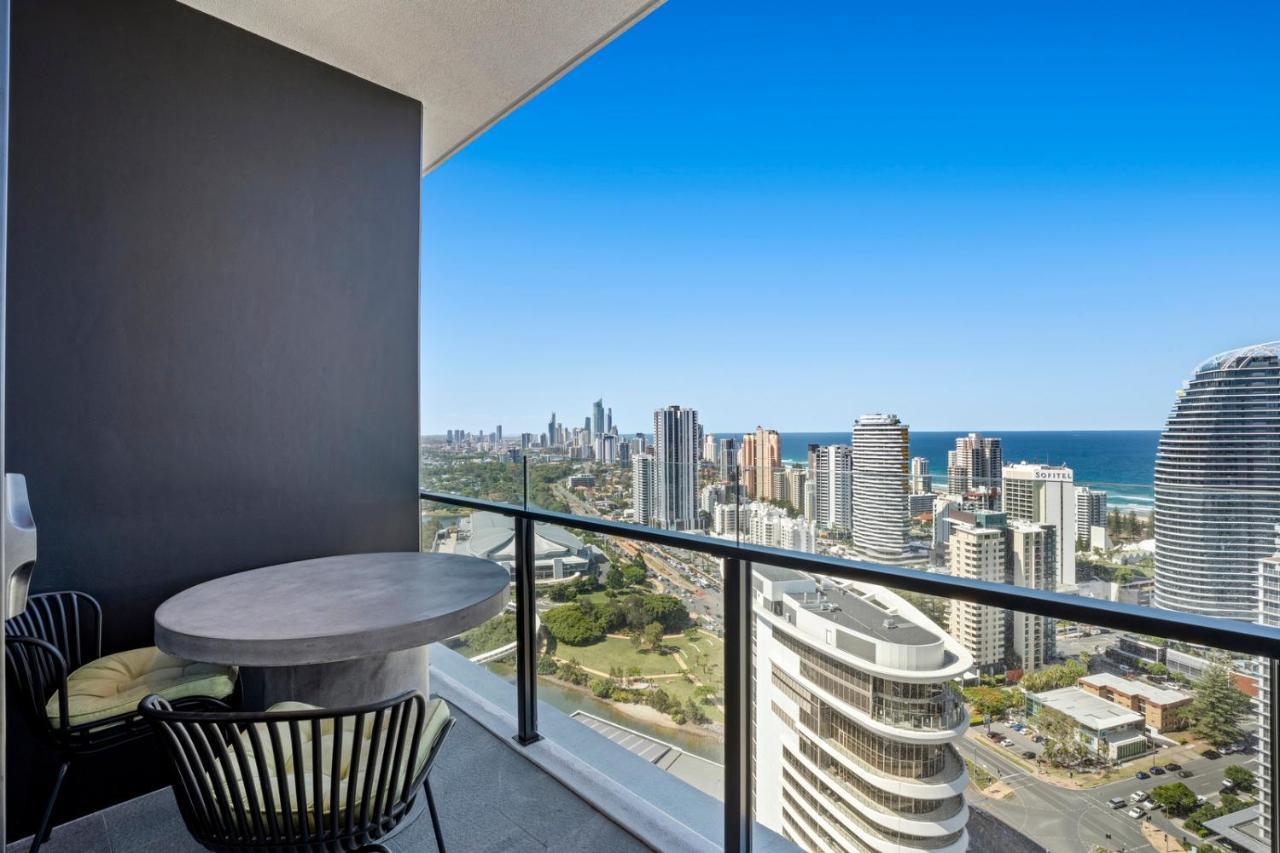 Broadbeach Casino Private Apartments - Gclr Gold Coast Eksteriør billede